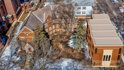 2300 W. Ainslie